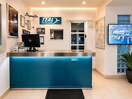 Teal Motor Lodge