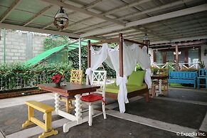 Joaquin's Bed and Breakfast