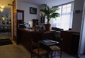 Anya Hotel
