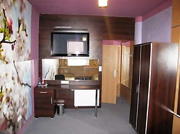 Sunny Hotel