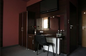 Sunny Hotel