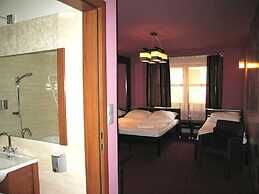 Sunny Hotel