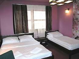 Sunny Hotel