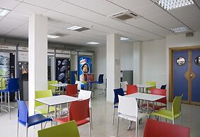 Albergue Inturjoven Sevilla - Hostel