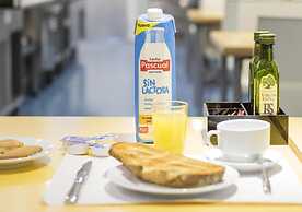 Albergue Inturjoven Almería - Hostel