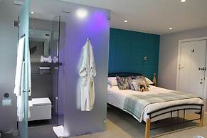 Salty Monk Hotel