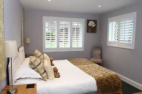 Salty Monk Hotel