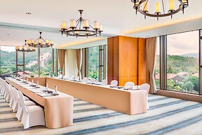 The St. Regis Sanya Yalong Bay Resort