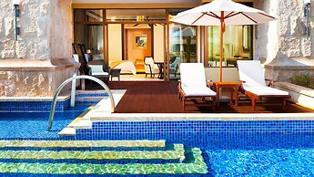 The St. Regis Sanya Yalong Bay Resort