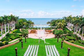 The St. Regis Sanya Yalong Bay Resort
