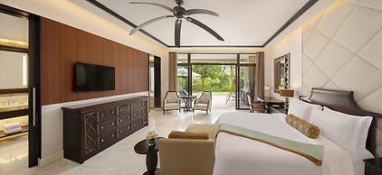 The St. Regis Sanya Yalong Bay Resort