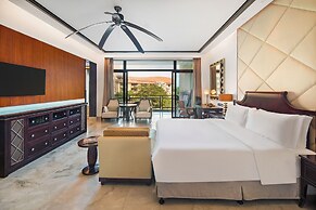 The St. Regis Sanya Yalong Bay Resort