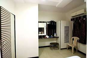 Apple Suites