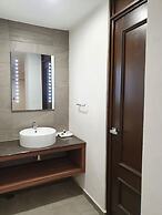 Estanza Hotel & Suites
