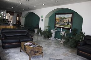 Estanza Hotel & Suites