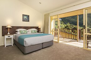 Punga Cove Resort