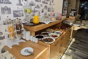 Taya Hatun Hotel