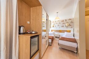 Taya Hatun Hotel