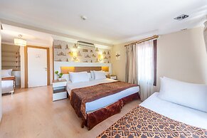 Taya Hatun Hotel