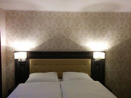 Hotel Famosa