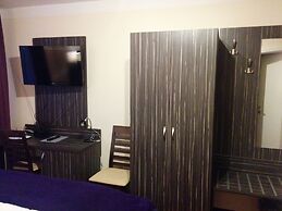 Hotel Famosa