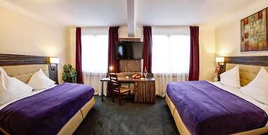 Hotel Famosa