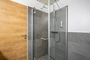 Reinisch Just Rooms