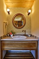 Tranquilla River Lodge - Adults Only