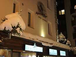 Alpine Lodge