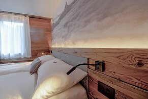 Alpine Lodge