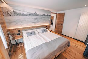 Alpine Lodge