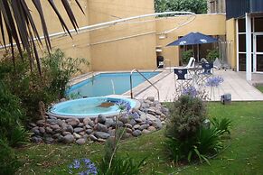 Apart Hotel Maué