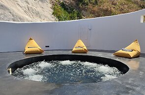 Thea Luxury Resort