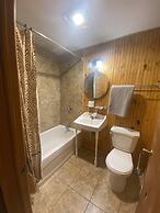 Hillcrest Motel