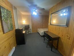 Hillcrest Motel
