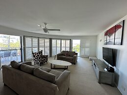 Riverside Apartments & Hotel Ballina