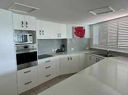 Riverside Apartments & Hotel Ballina