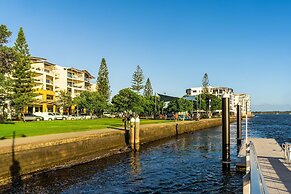 Riverside Apartments & Hotel Ballina