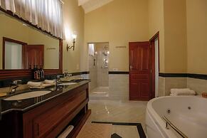 Ocean Beach Resort & Spa