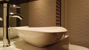 Aparta Suites Torre Poblado