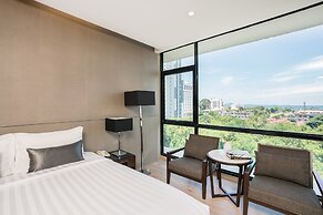 Altera Hotel and Residence