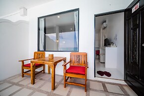 Crystal Bay Beach Resort