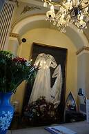 Hotel Asiris