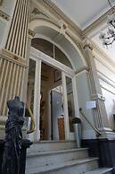 Hotel Asiris
