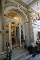 Hotel Asiris