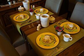 Hotel Asiris