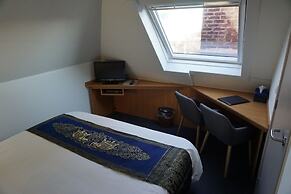 Hotel Asiris