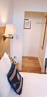 Hotel Asiris