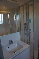 Hotel Asiris