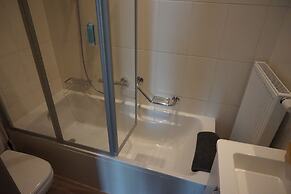 Hotel Asiris
